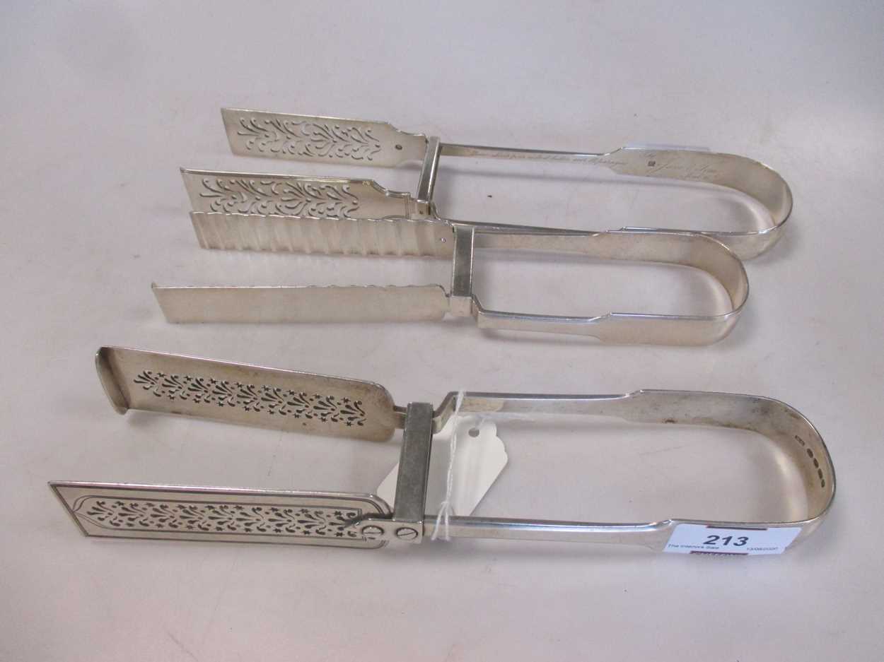 Lot 213 - Three pairs of silver asparagus tongs 16.7ozt...
