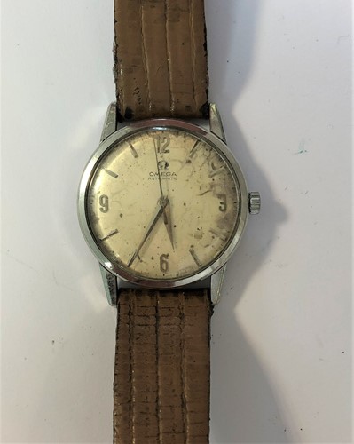 Lot 305 - Omega - A gentleman's stainless steel wristwatch
