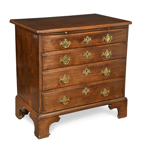 Lot 101 - A George II mahogany chest of four drawers