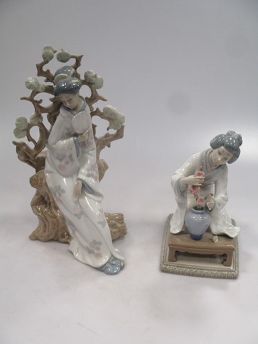 Lot 18 - Two Lladro figures of a Japanese lady