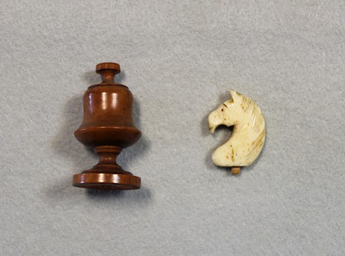 Lot 79 - A turned bone and boxwood 'Lyon' variant chess set, 19th century
