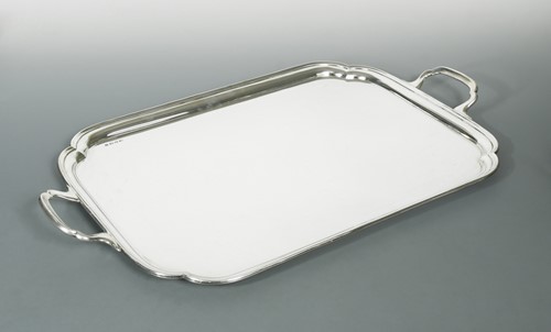 Lot 605 - An Edward VIII silver tray