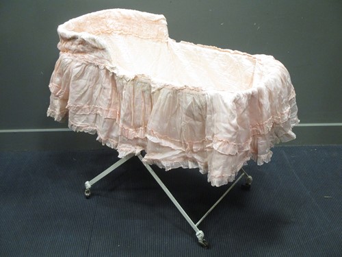 Lot 657 - A late 19th/early 20th century English white...