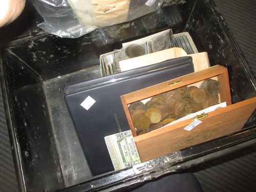 Lot 146 - A quantity of miscellaneous UK copper and...