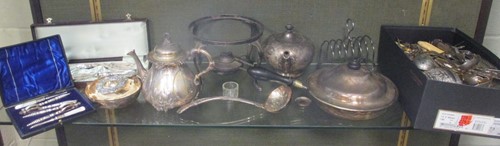 Lot 264 - A collection of silver and silver plated...
