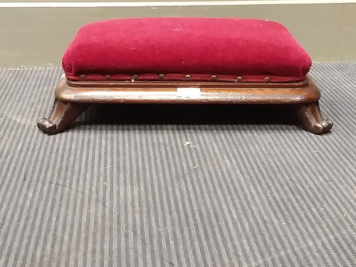 Lot 419 - A small Victorian footstool 15 x 45 x 35cm