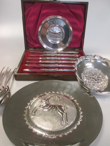 Lot 234 - 6 silver dessert spoons 10.9ozt together with...