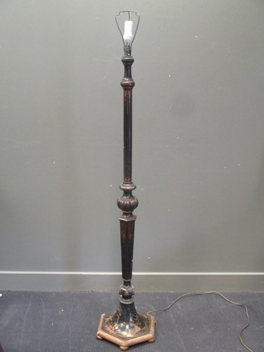 Lot 498 - A black lacquered and gilt standard lamp