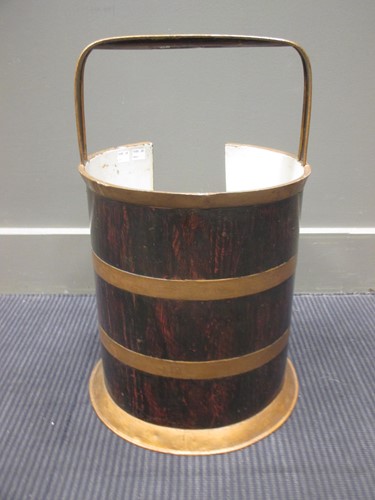 Lot 404 - A toleware plate bucket