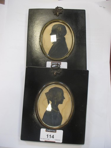 Lot 114 - A pair of Regency portrait silhouette miniatures