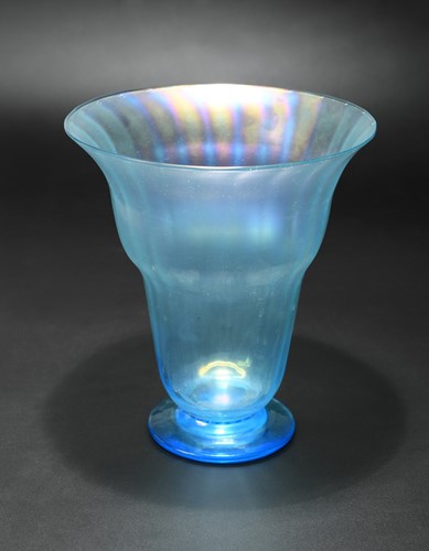 Lot 4 - A John Walsh Walsh Moonbeam lustre glass vase, circa 1890