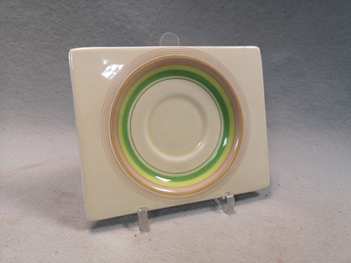 Lot 124 - A Clarice Cliff Biarritz shape ashtray or card...