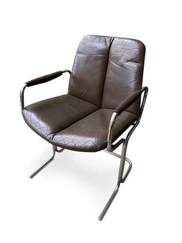 Lot 243 - A Pieff Eleganza leather arm chair