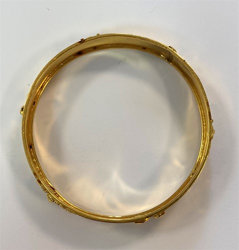 Lot 7 - An Indian jali kada bangle