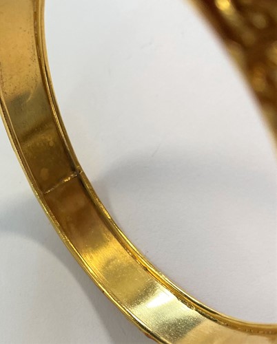 Lot 7 - An Indian jali kada bangle