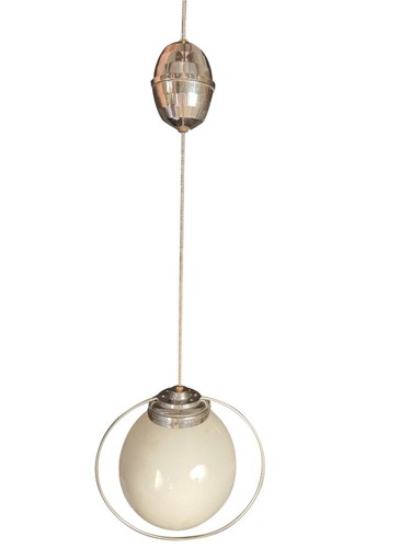 Lot 209 - An Art Deco rise and fall pendant light