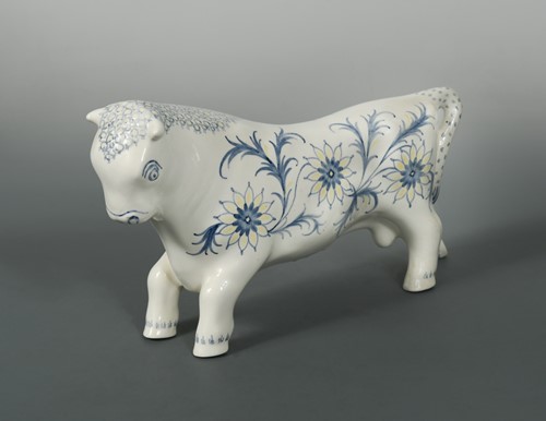 Lot 45 - Arnold Machin for Wedgwood, a 'Ferdinand' pottery bull