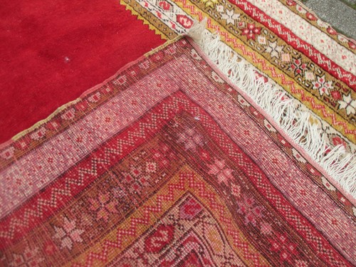 Lot 418 - Five small modern patterned rugs, traditional...