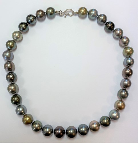 Lot 159 - A row of multi coloured Tahitian South Sea cultured pearls