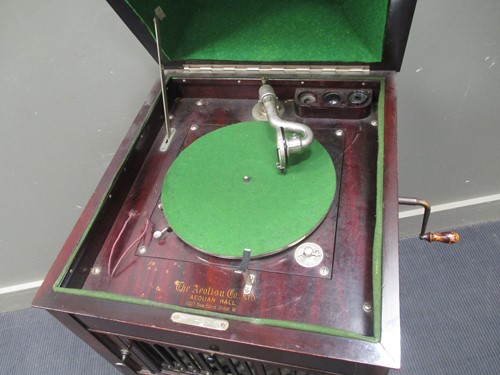 Lot 310 - An Aeolian Vocalion cabinet Gramophone, Reg No:...