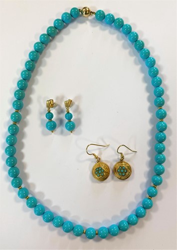 Lot 100 - A turquoise bead necklace and matching earpendants and another pair of earpendants