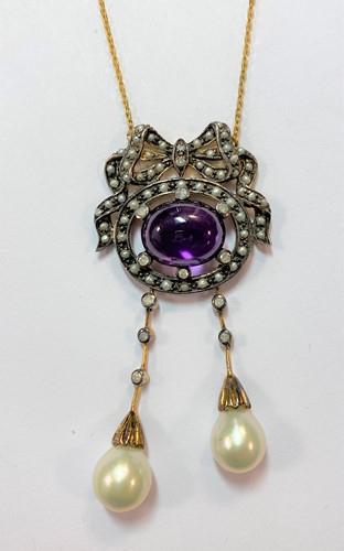 Lot 66 - A negligée style necklace set with diamonds, amethyst and pearls