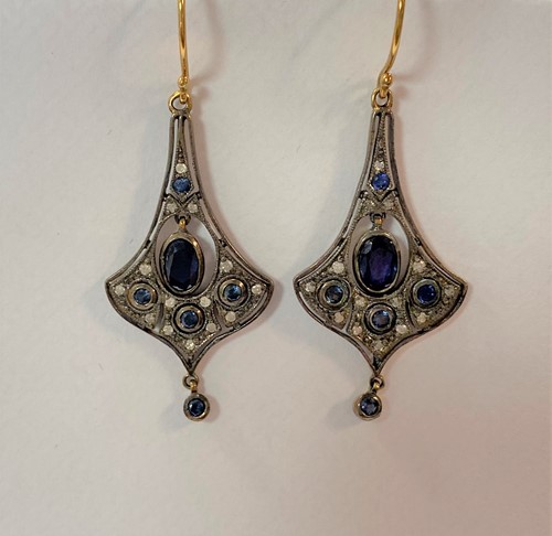 Lot 75 - A pair of sapphire and diamond earpendants in the Edwardian taste