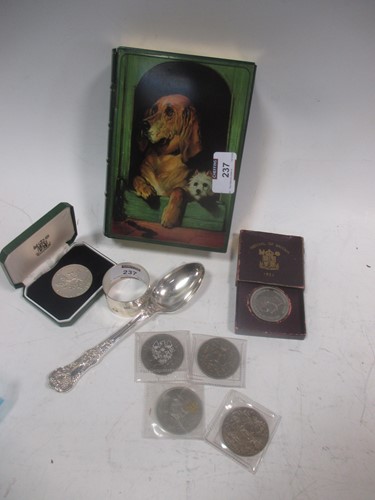 Lot 237 - A small mixed collection of old coins, a...