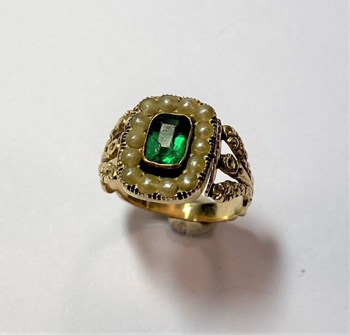 Lot 88 - Georgian paste and seed pearl swivel ring