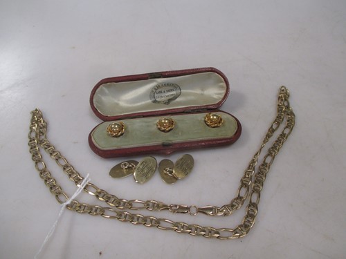 Lot 255 - A 9ct gold chain and a pair of 9ct cufflinks,...