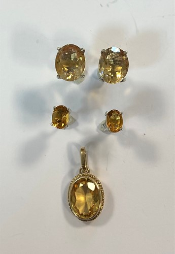 Lot 4 - A small collection of citrine set jewels