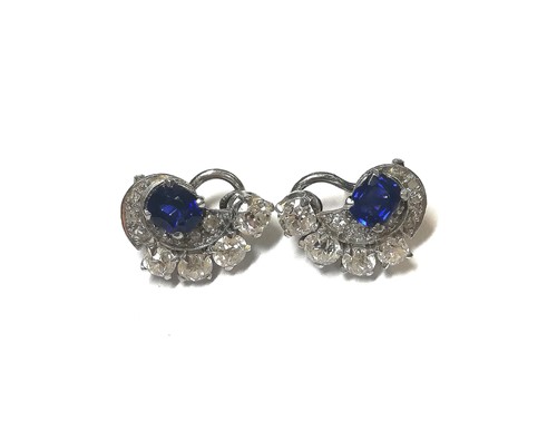 Lot 176 - A pair of sapphire and diamond ear clips