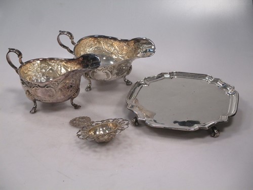 Lot 277 - A silver waiter 11.8ozt, together with a pair...