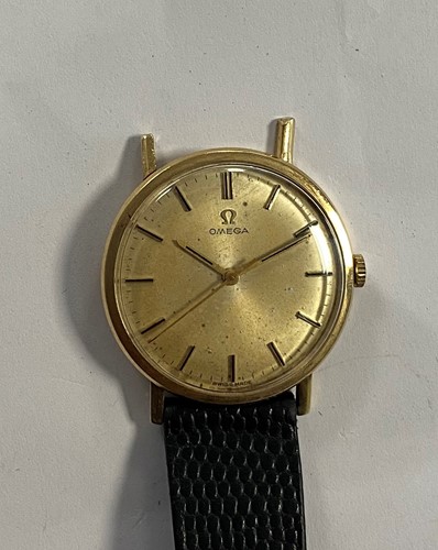 Lot 310 - Omega – A gentleman’s 9ct gold wristwatch