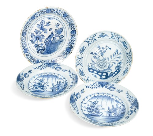 Lot 47 - A pair of 18th century Delft blue and white dishes