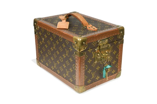 Lot 108 - A Louis Vuitton monogrammed leather vanity case