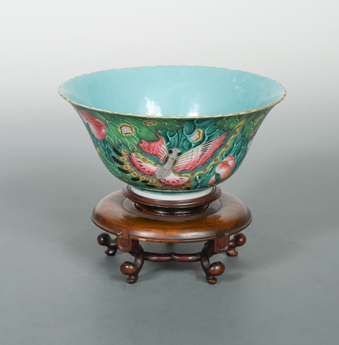 Lot 66 - A Chinese porcelain flared bowl, Qing Dynasty, Jiaqing (1796-1820)