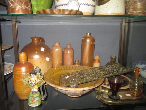Lot 100 - Various china, glass and ornaments