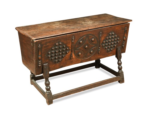 Lot 866 - An elm dough bin, 18th century