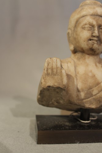 Lot 52 - A Chinese white marble Buddha head and...