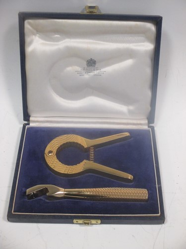 Lot 294 - Asprey plated bar tools set in case