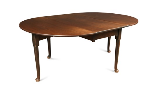 Lot 926 - A George III, Cuban mahogany drop leaf table