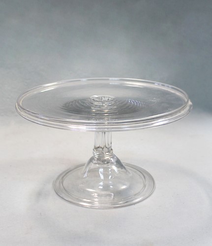 Lot 26 - A George III glass tazza