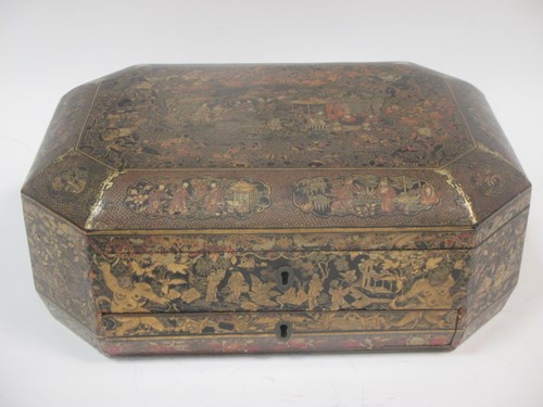 Lot 40 - A 19th century Cantonese chinoiserie decorated...