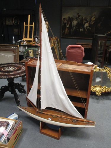 Lot 198 - A large pond yacht on stand