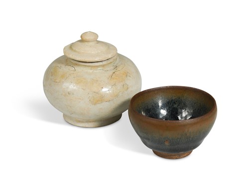 Lot 353 - A Chinese Henan type small tea bowl, Song Dynasty