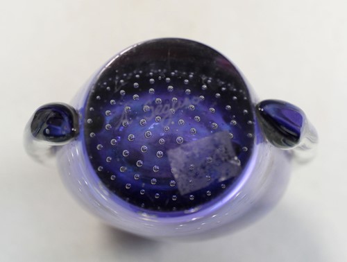 Lot 11 - A Seguso purple glass vase