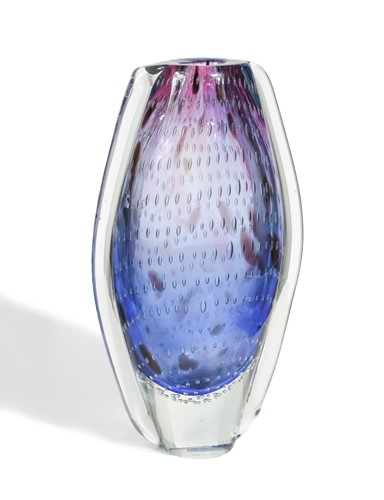 Lot 11 - A Seguso purple glass vase