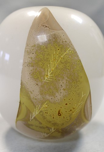 Lot 16 - Elizabeth Swinburne, three contemporary glass vases