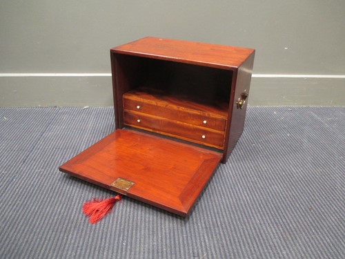 Lot 621 - A George III mahogany table top cabinet with...